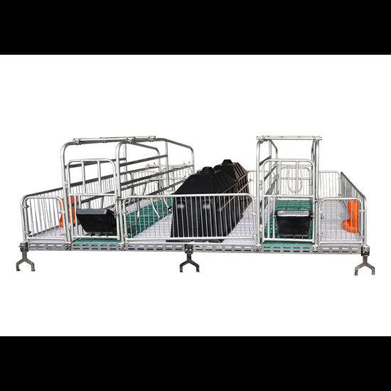Pig farrowing pen