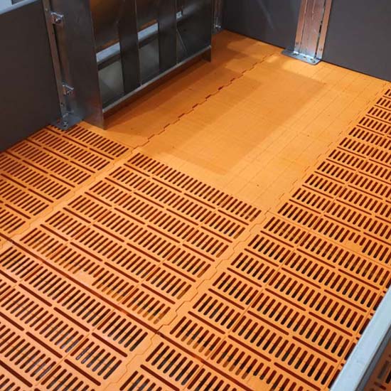 Pig plastic slat floor